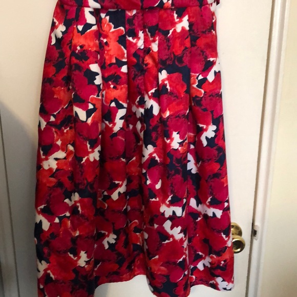 Dress - Picture 6 of 6